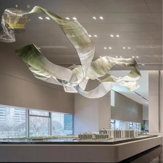 Soie Ribbon Sculpture